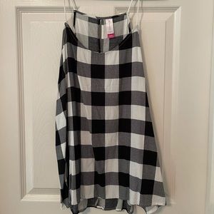 black and white tank top